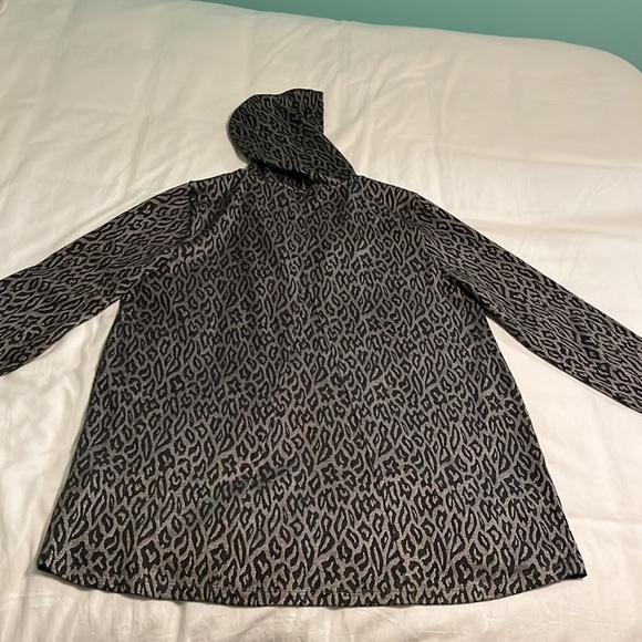 Soft Surroundings leopard print hoodie NWOT - Picture 6 of 7